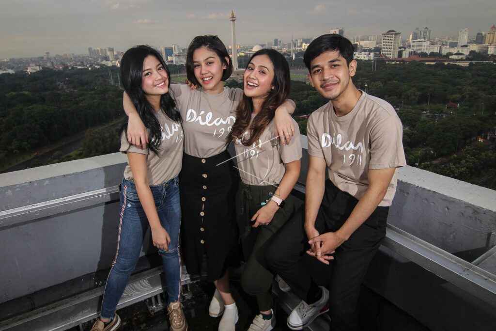 CASTS DILAN 1991 MEDIA VISIT