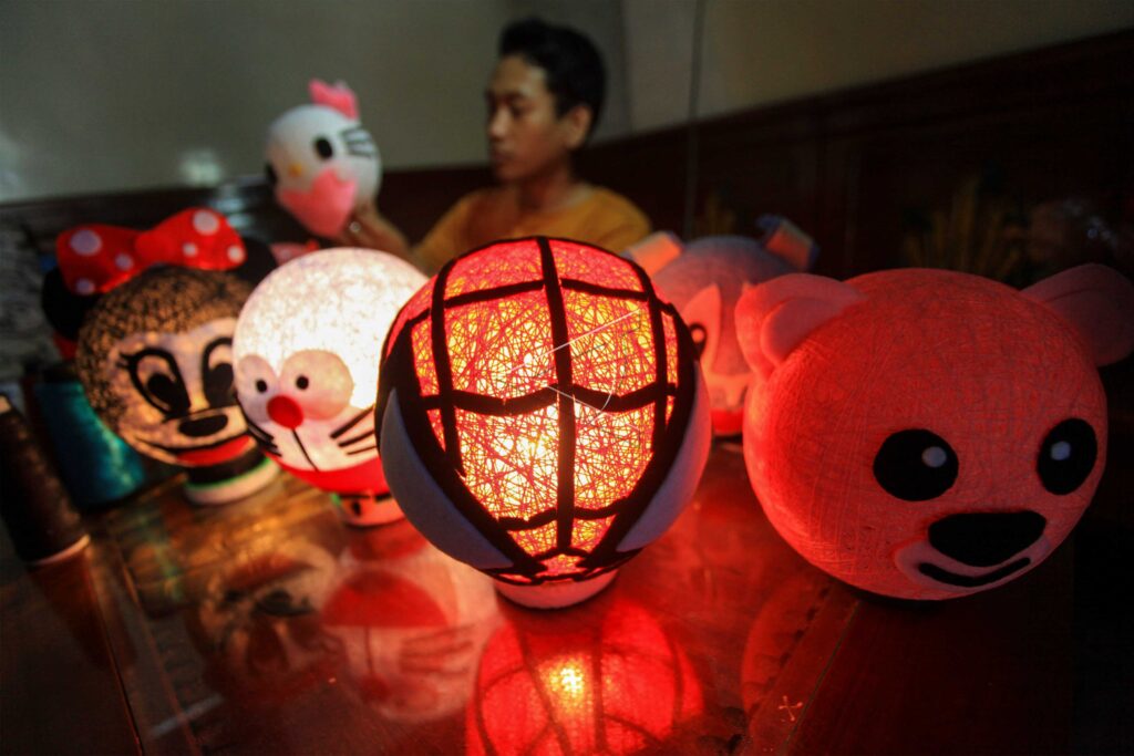 DECORATIVE BEDDING LAMP CRAFTS