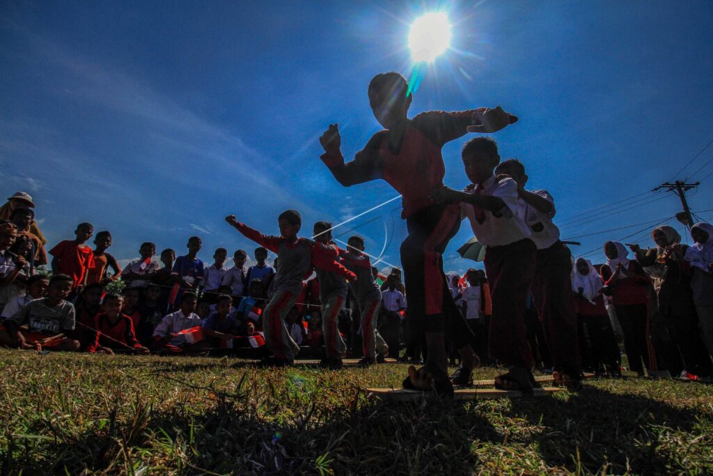 KESENIAN TRADISIONAL BAKIAK