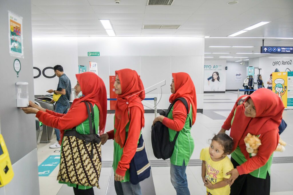 MRT SEDIAKAN ANTISEPTIK