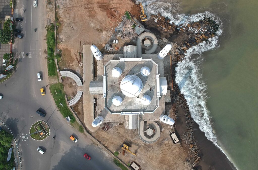 Al-Hakim Mosque