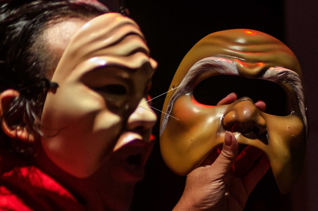 MONOLOG TEATER TOPENG