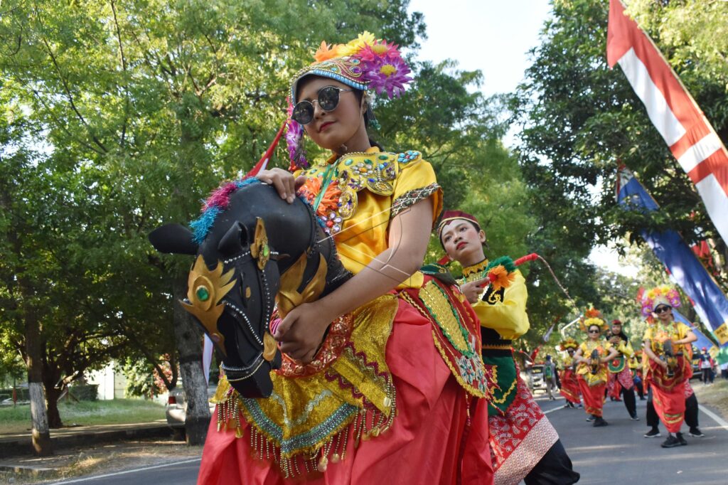 Cultural Parade of the East Java Red Cross Youth