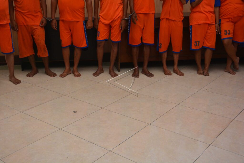 PASUTRI PELAKU PEMBUNUHAN GURU DI JOMBANG