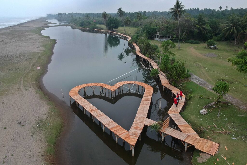 MANGROVE TOURISM PATH IN NAGARI ULAKAN