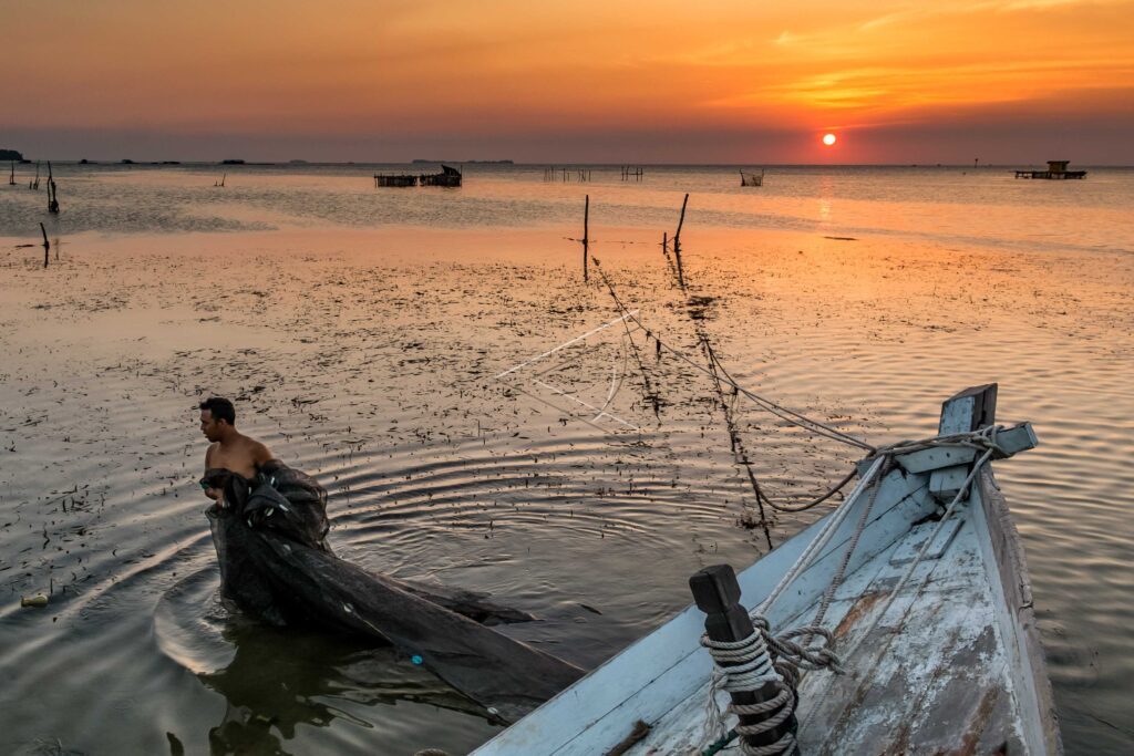 GROUPER FISHERMAN IN KARIMUNJAWA