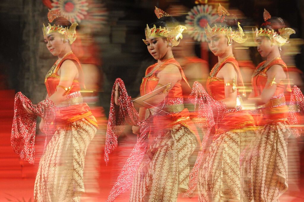 Colossal Dance of Yogyakarta at Bali Arts Festival