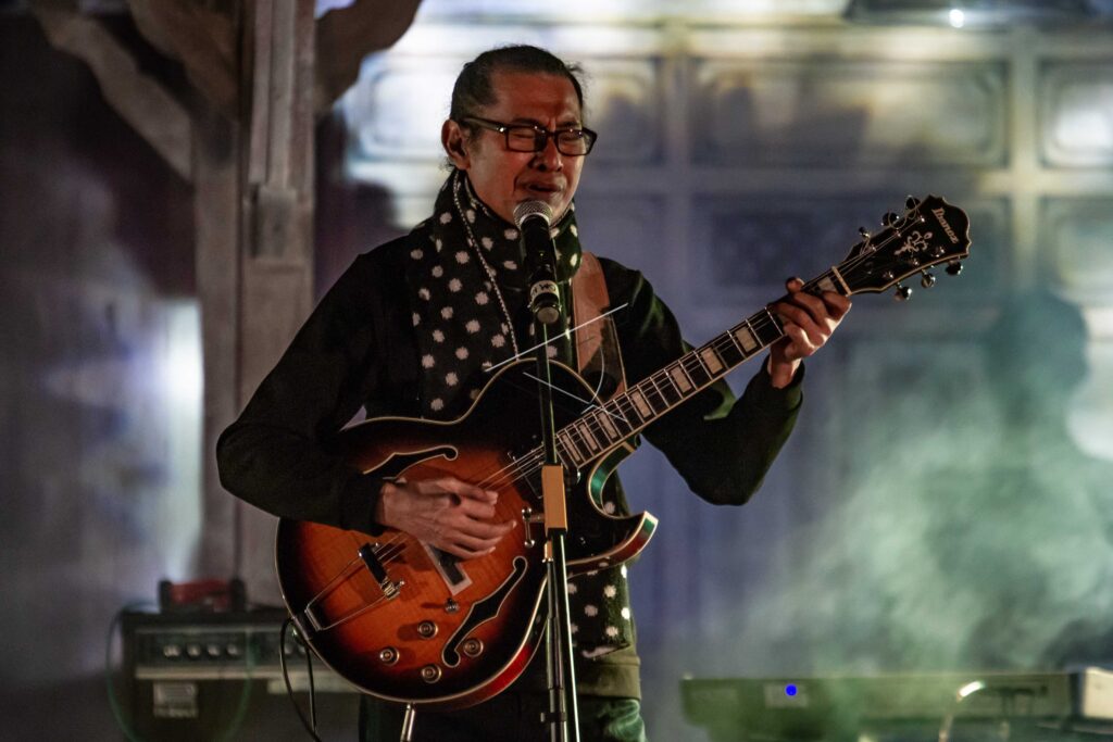 MUS MUJIONO DALAM JAZZ PINGGIRROWO