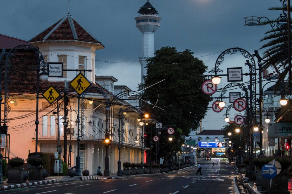 JELANG PENERAPAN PSBB DI BANDUNG RAYA