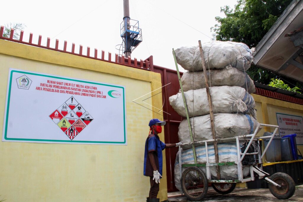 PENGELOLAAN LIMBAH INFEKSIUS RUMAH SAKIT PENANGANAN COVID-19