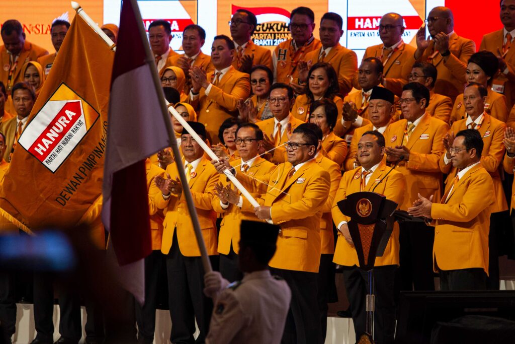 PENGUKUHAN PENGURUS DPP PARTAI HANURA