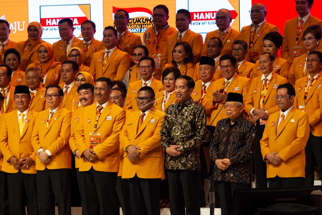 PENGUKUHAN PENGURUS DPP PARTAI HANURA