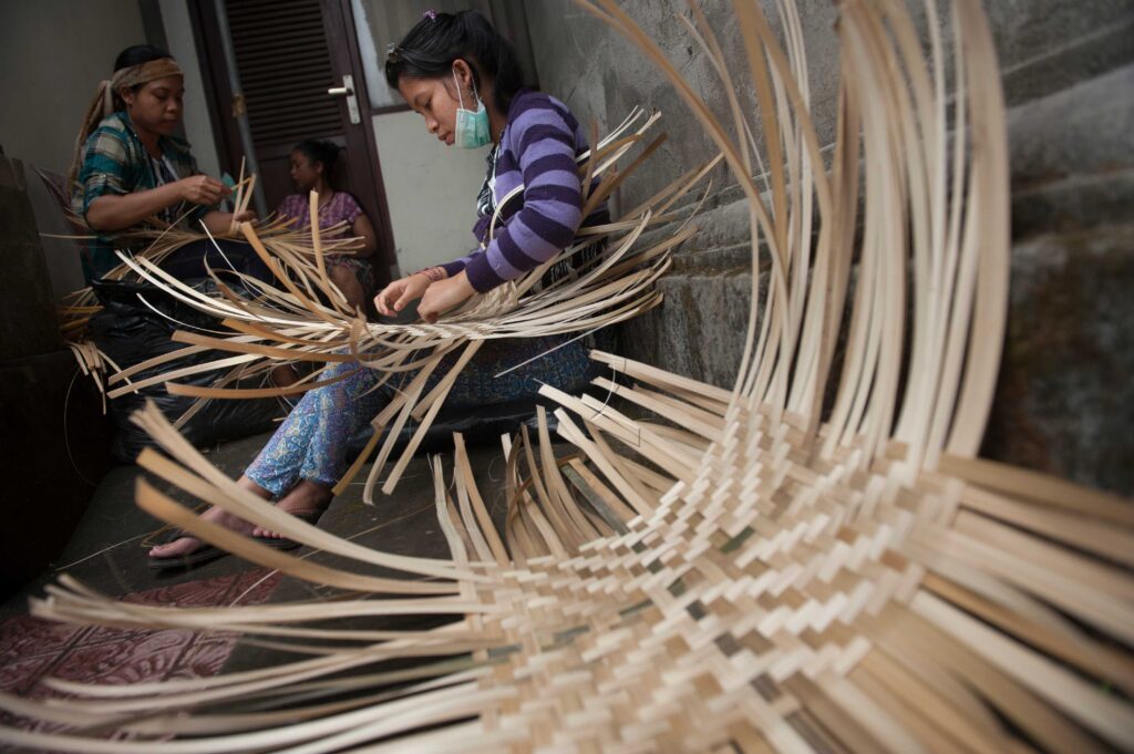WOVEN HANDICRAFTS
