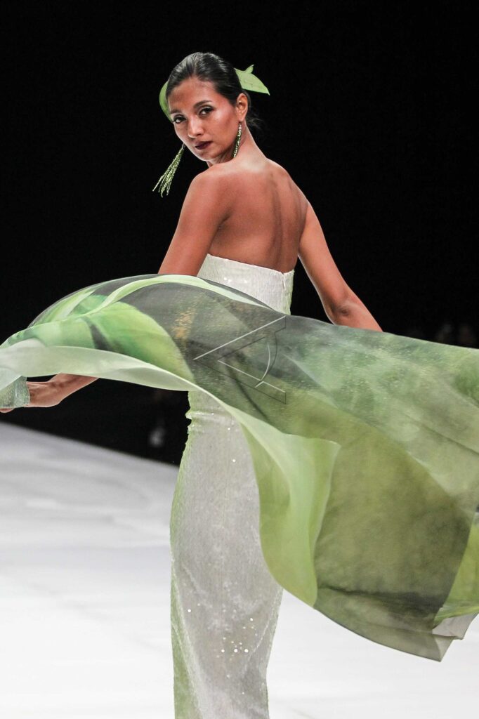 CLOSING INDONESIA FASHION WEEK 2019