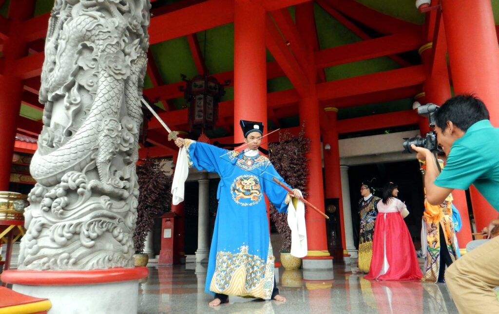 CHINESE COSTUME RENT