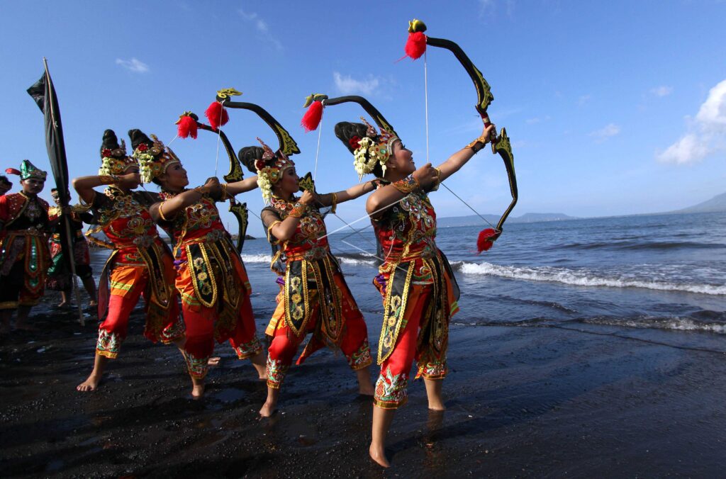 PERTUNJUKAN KOLOSAL PERANG PUPUTAN BAYU