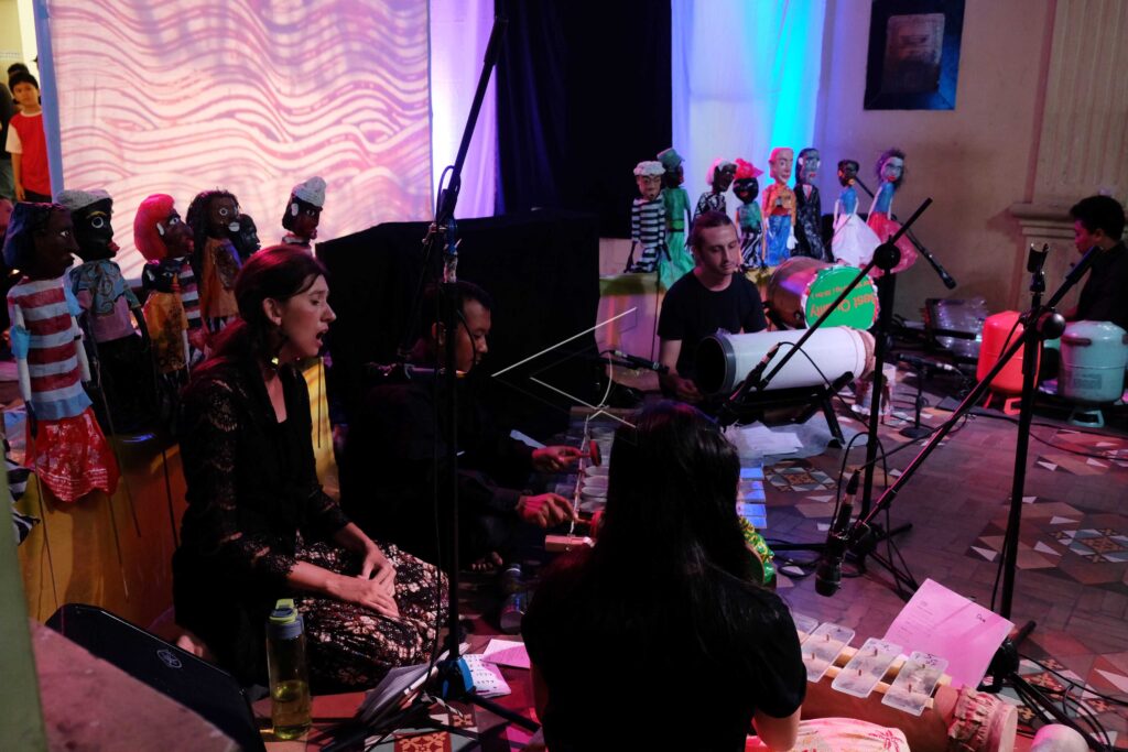 PERTUNJUKAN WAYANG SAMPAH