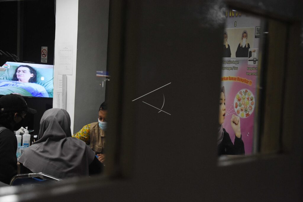 POS PEMANTAUAN VIRUS CORONA RSPI SULIANTI SAROSO