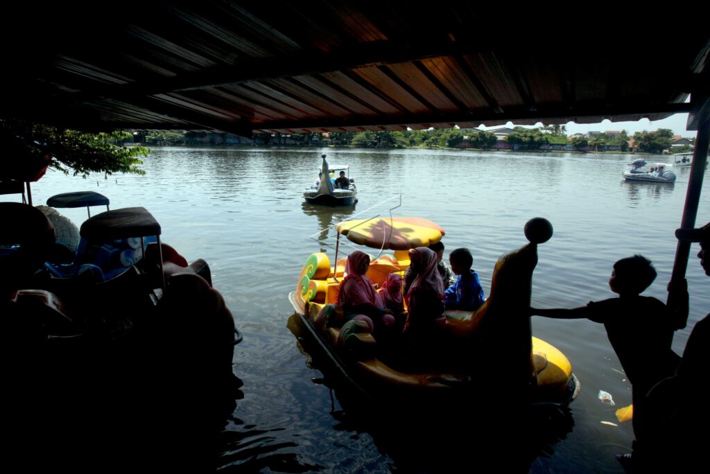 LAKE CILODONG WATER RIDES