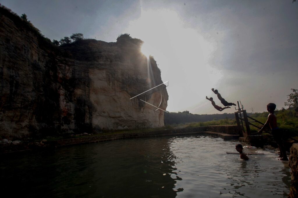 POTENSI WISATA BEKAS GALIAN TAMBANG GUNUNG KAPUR