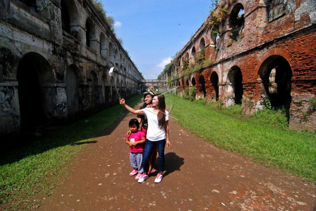 FORT WILLLEM 1 FORTREES TOURISM