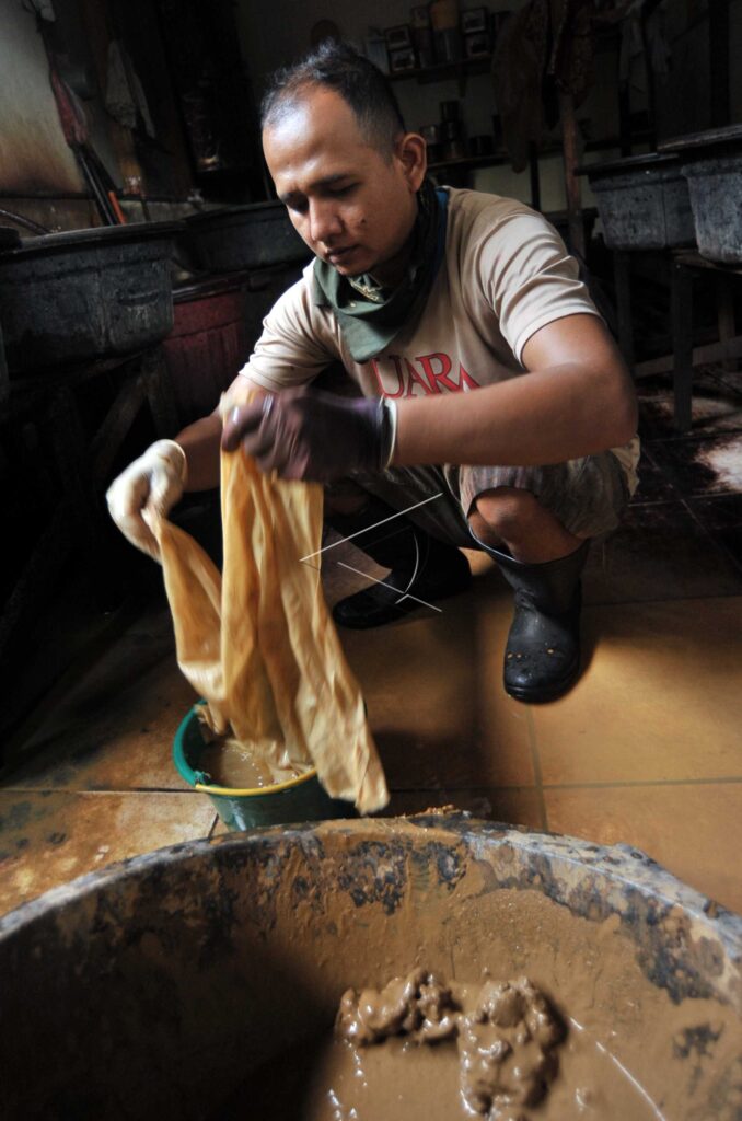 CLAY BATIK PRODUCTION
