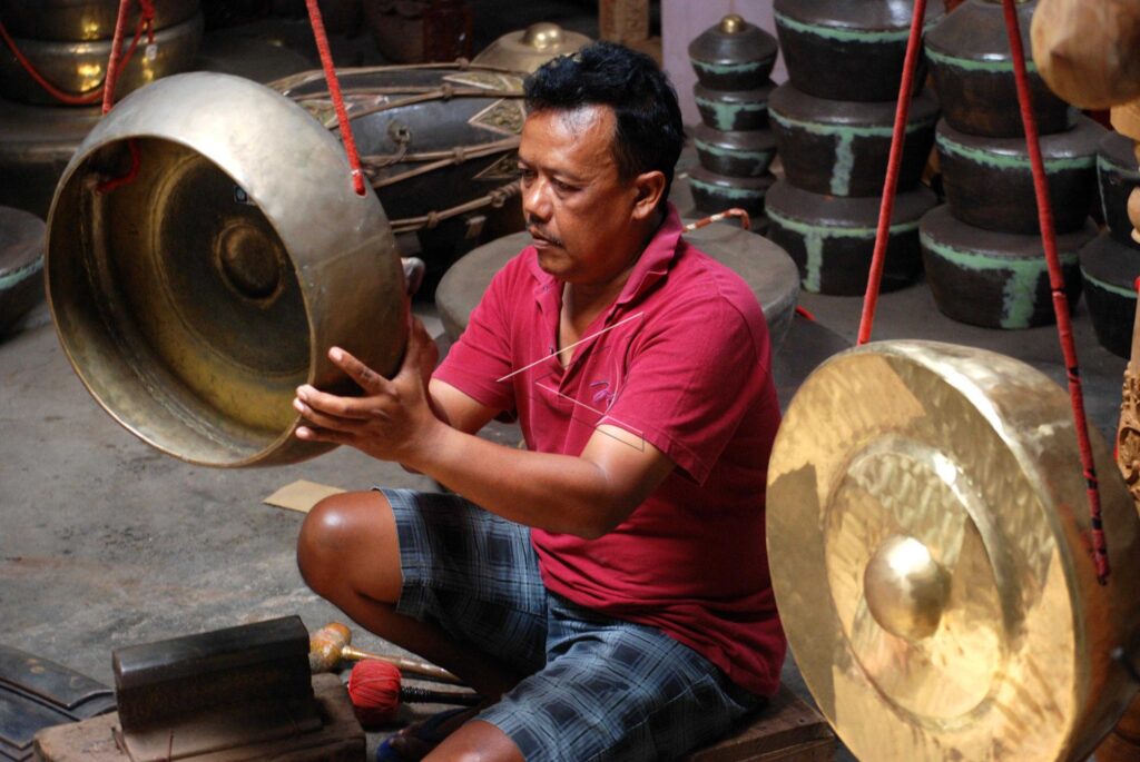 GAMELAN CRAFTS PRODUCTION
