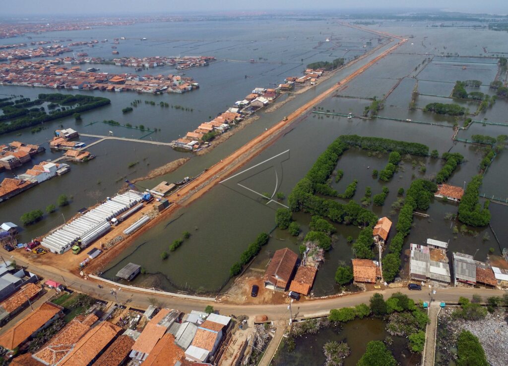 CONSTRUCTION OF TIDAL DIKE IN PEKALONGAN