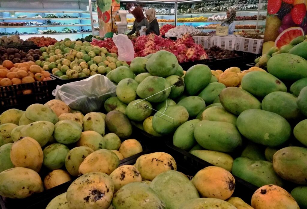 FRUITS IN A SHOPPING CENTER