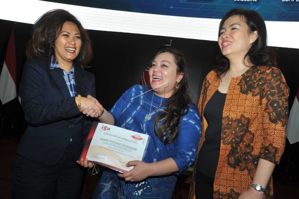 SEMINAR TATA KELOLA DAN IMPLEMENTASI GCG