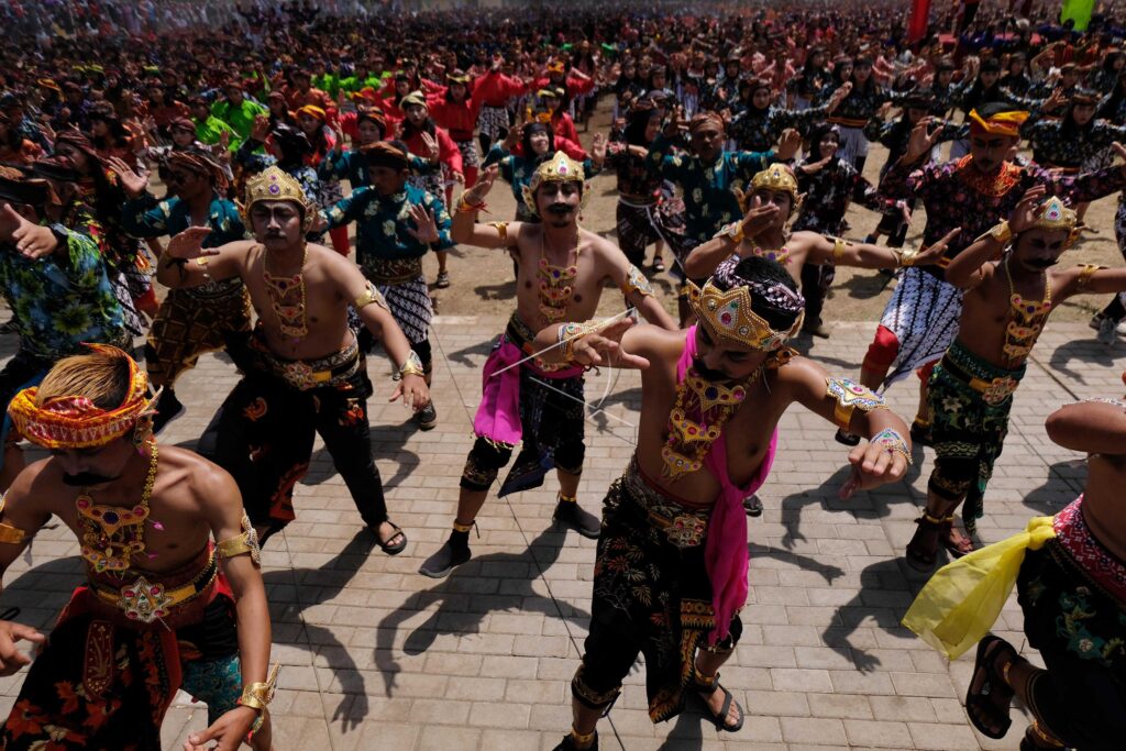 MURI RECORD BREAKING OF SORENG DANCE