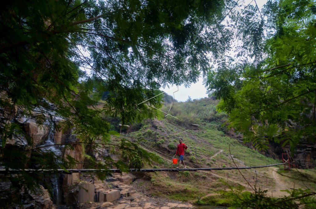 CISANGGARUNG SUSPENSION BRIDGE