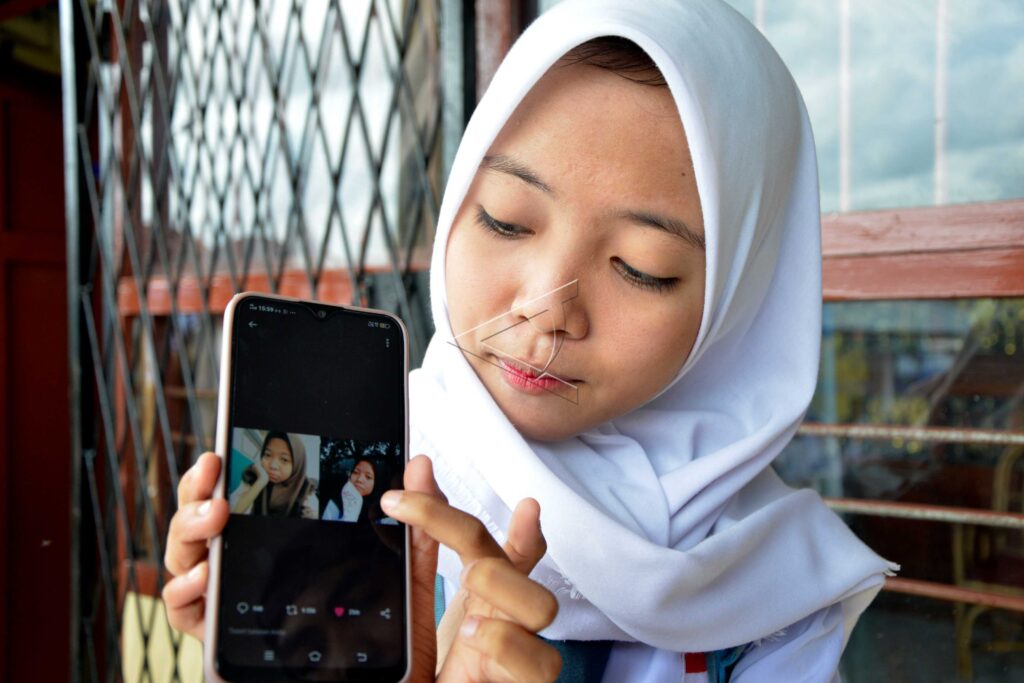 SAUDARA KEMBAR BERTEMU SETELAH TERPISAH 16 TAHUN