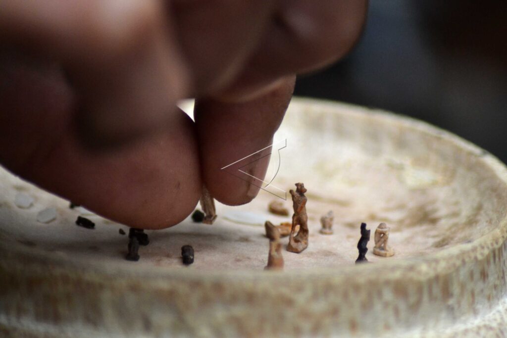 HANDICRAFTS OF MINI STATUE