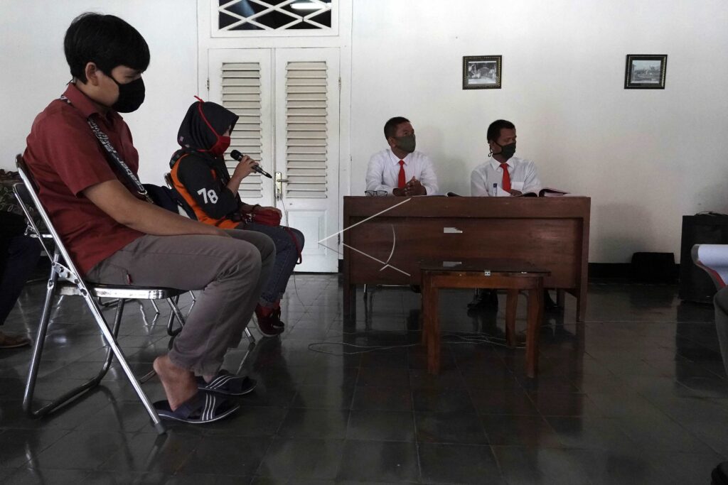 SIDANG PELANGGARAN PERDA PENGGUNAAN MASKER