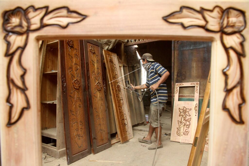 TARGET OF FURNITURE EXPORT