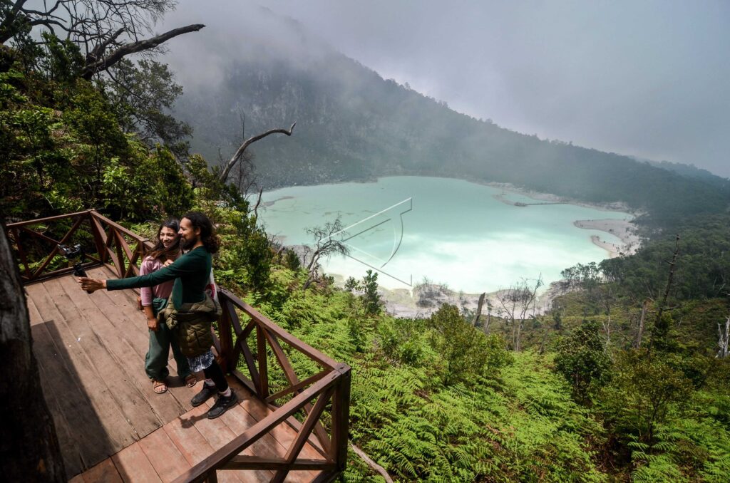 KAWAH PUTIH NATURAL TOURISM