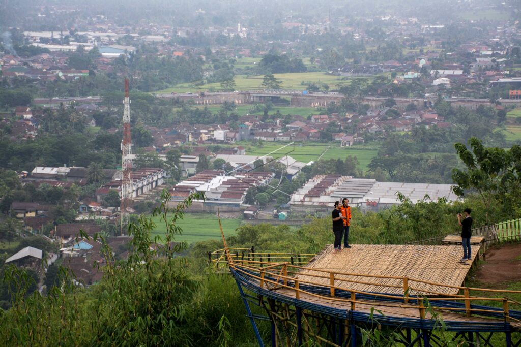 MOUNT SUNDA TOURIST AREA