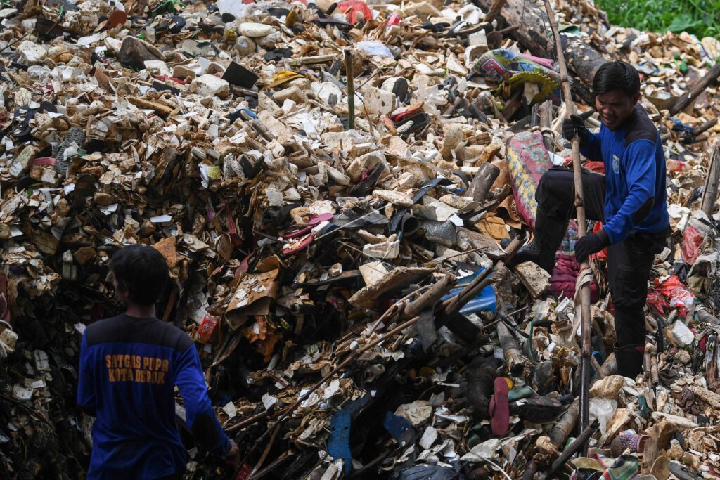 TARGET PENGURANGAN SAMPAH KEMASAN PRODUK