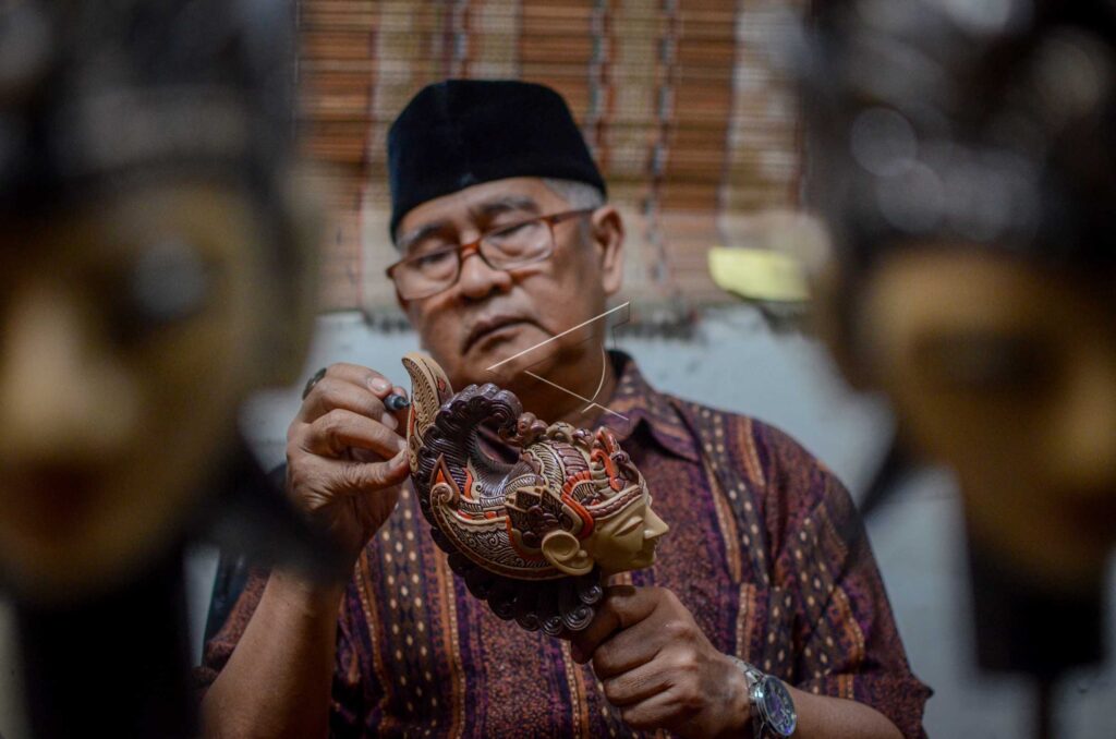 WAYANG GOLEK CRAFTSMEN