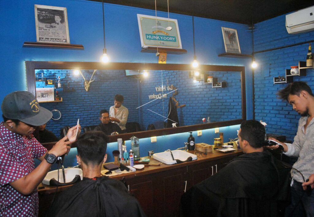 PRESIDENT’S BARBERSHOP