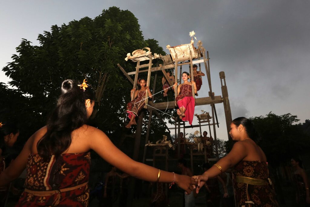 SWING TRADITION OF TENGANAN PEGRINGSINGAN VILLAGE