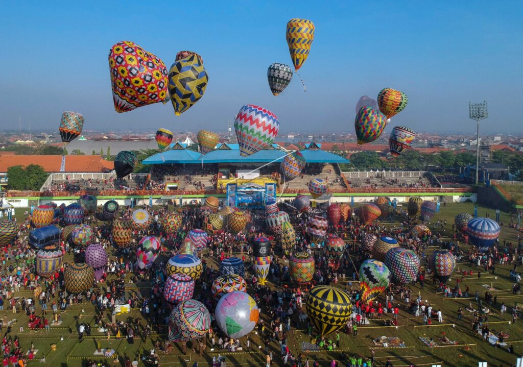 TRADITIONAL AIR BALLOON FESTIVAL