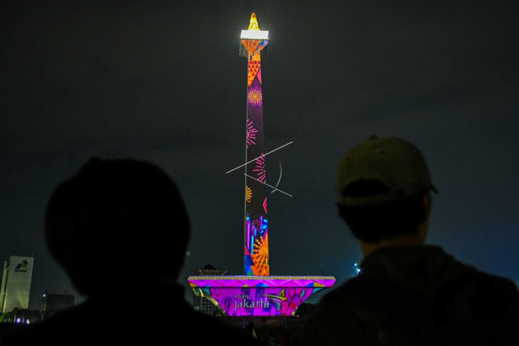 Video Mappin on National Monument