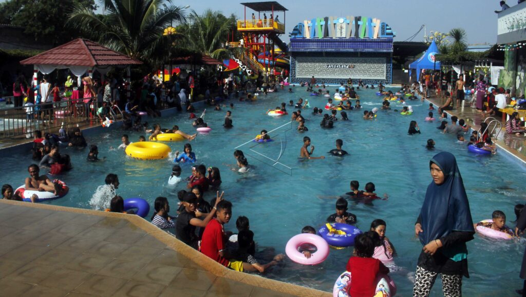 WATER RIDE AQUA LAND