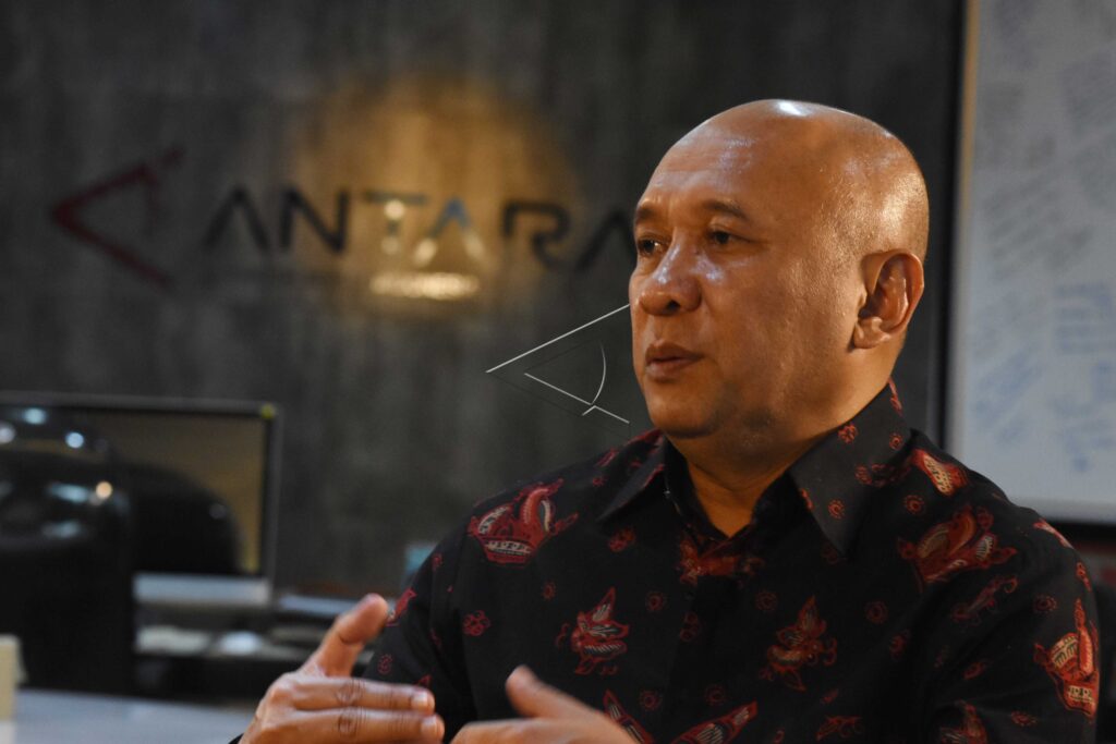 MENTERI KOPERASI DAN UKM TETEN MASDUKI