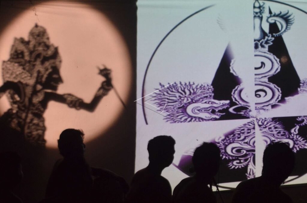 CONTEMPORARY BALEGANJUR PUPPET PERFORMANCE