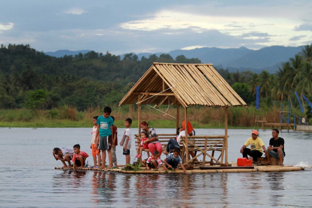 LAKE PERINTIS OF BONE BOLANGO