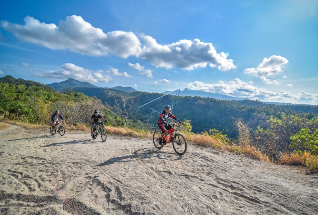 MOUNTAIN BIKE TOUR IN LOMBOK