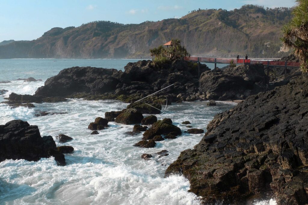 MENGANTI BEACH IN KEBUMEN